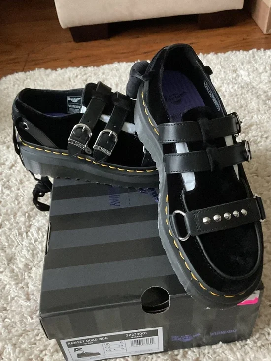 💐NWT💐 Dr Martens LIMITED EDITION RAMSEY WEDNESDAY PLATFORM CREEPERS - size 8 - Picture 13 of 14